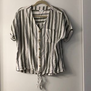 Time and Tru Linen Top